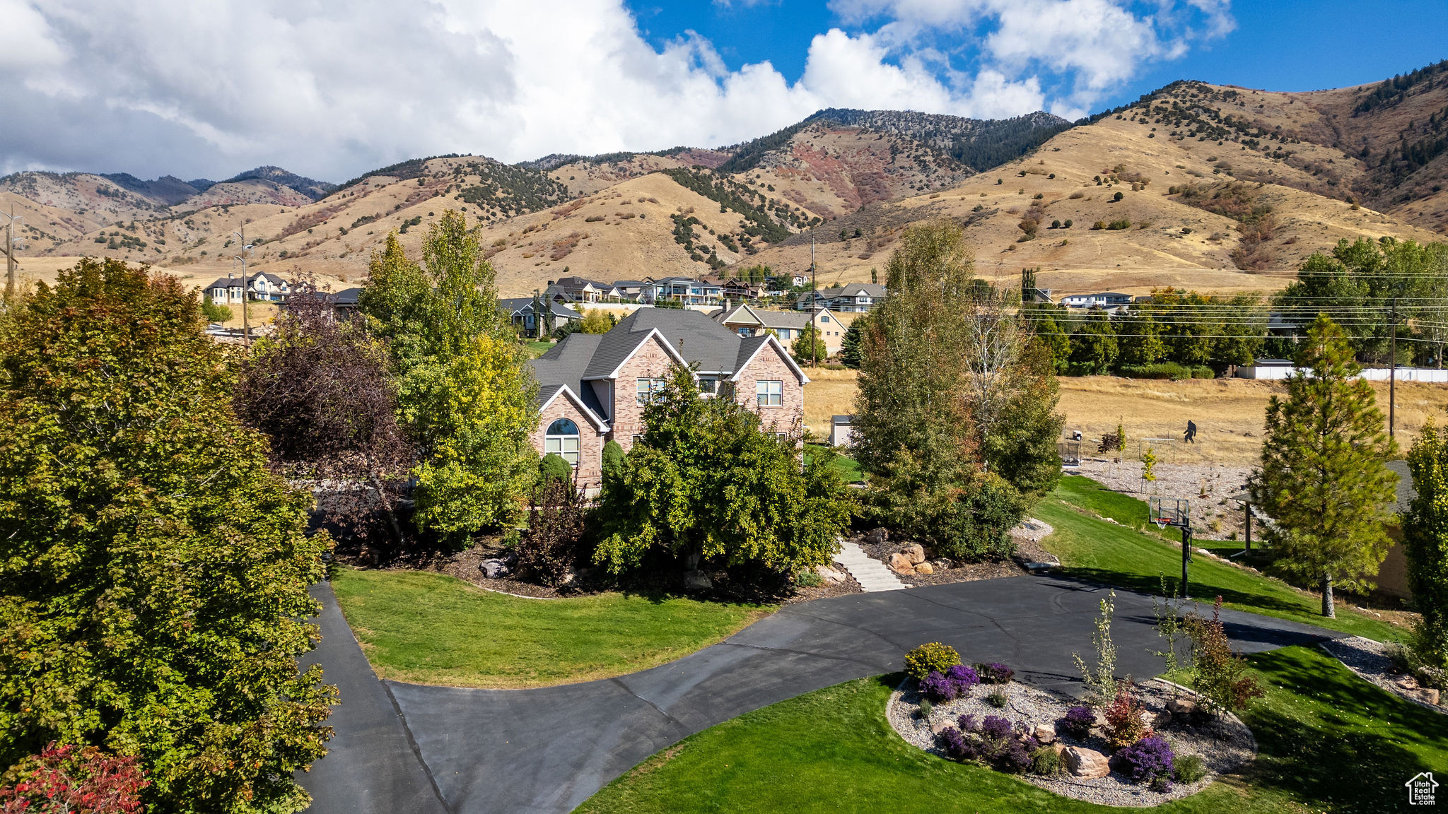 CANYON RIDGE - Residential