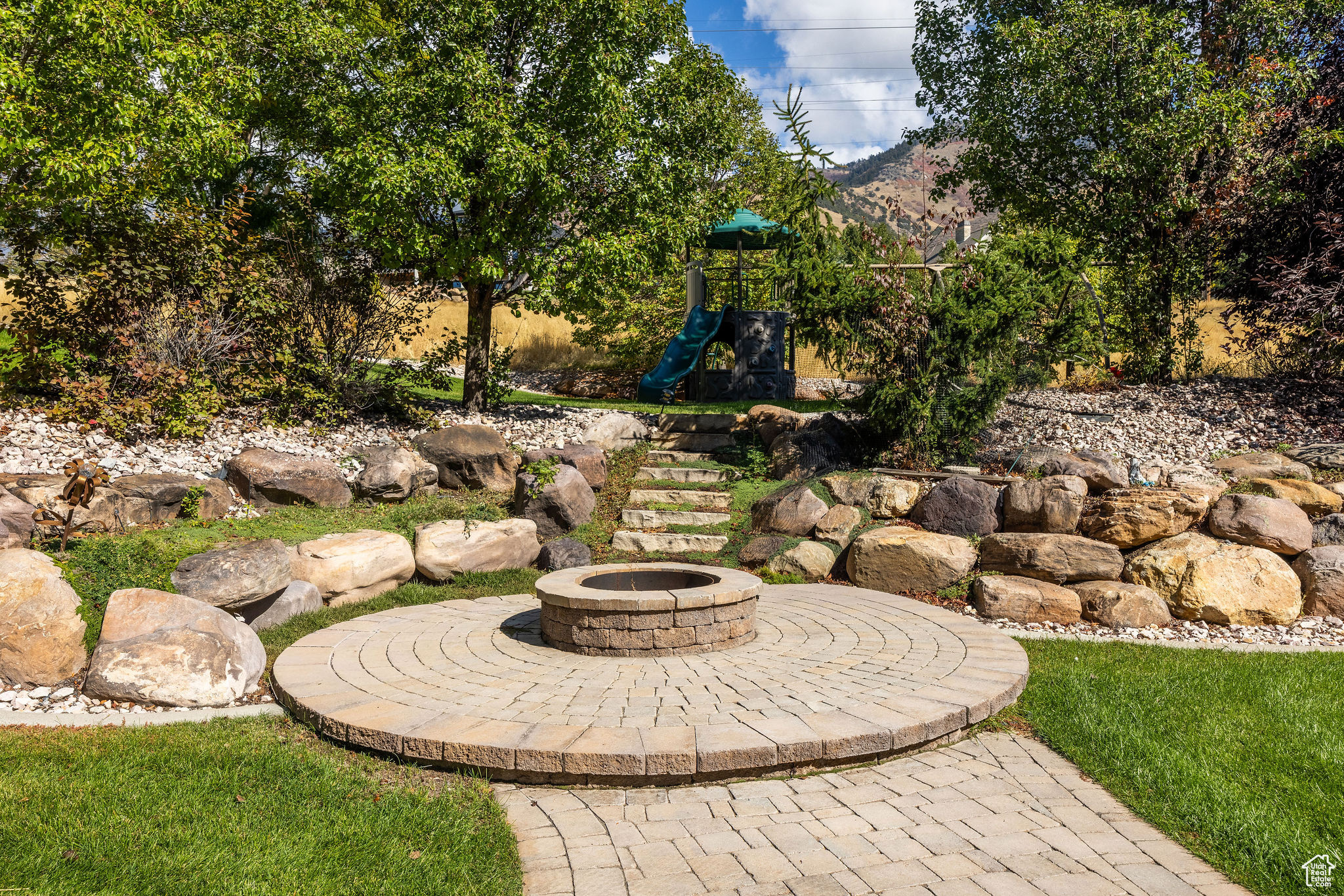 CANYON RIDGE - Residential