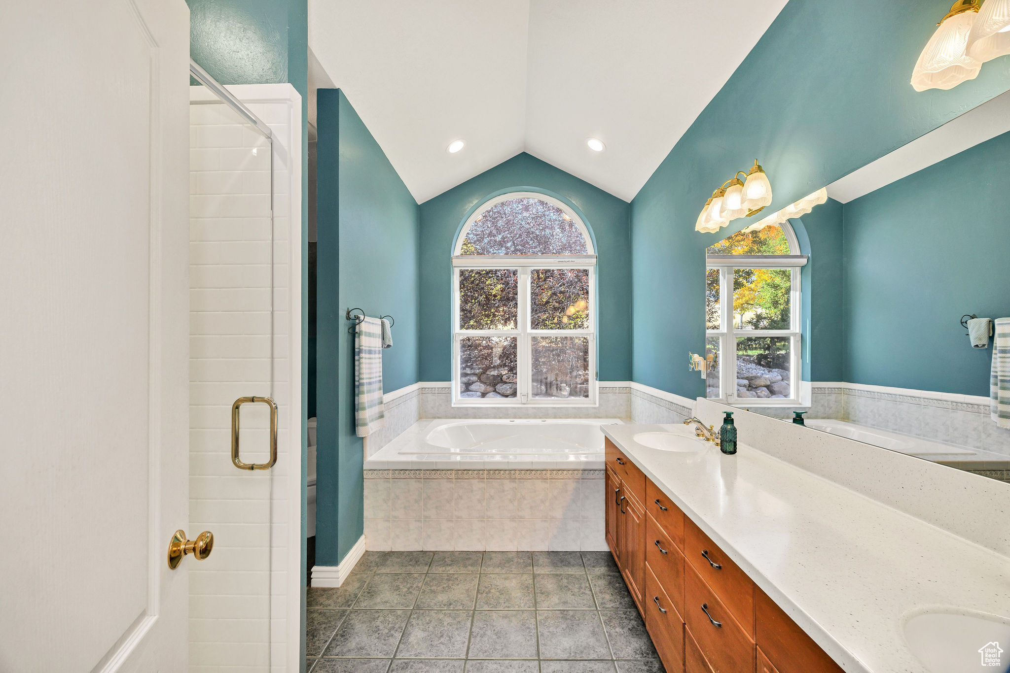 CANYON RIDGE - Residential