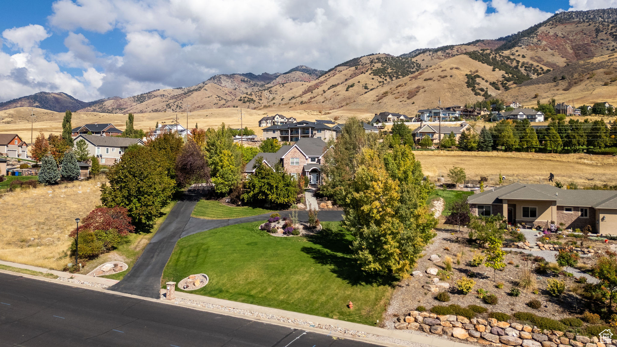 CANYON RIDGE - Residential