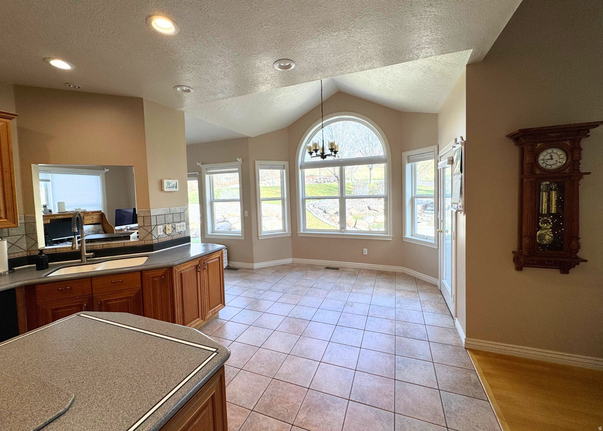 CANYON RIDGE - Residential