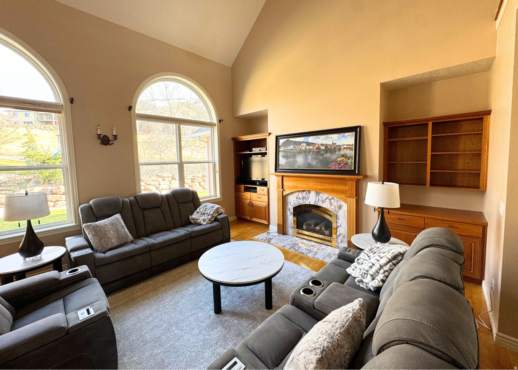 CANYON RIDGE - Residential