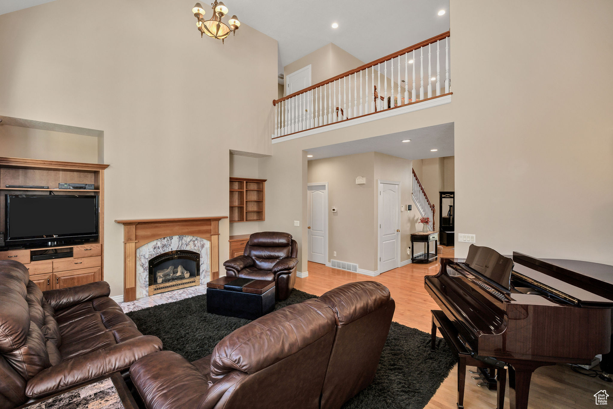 CANYON RIDGE - Residential