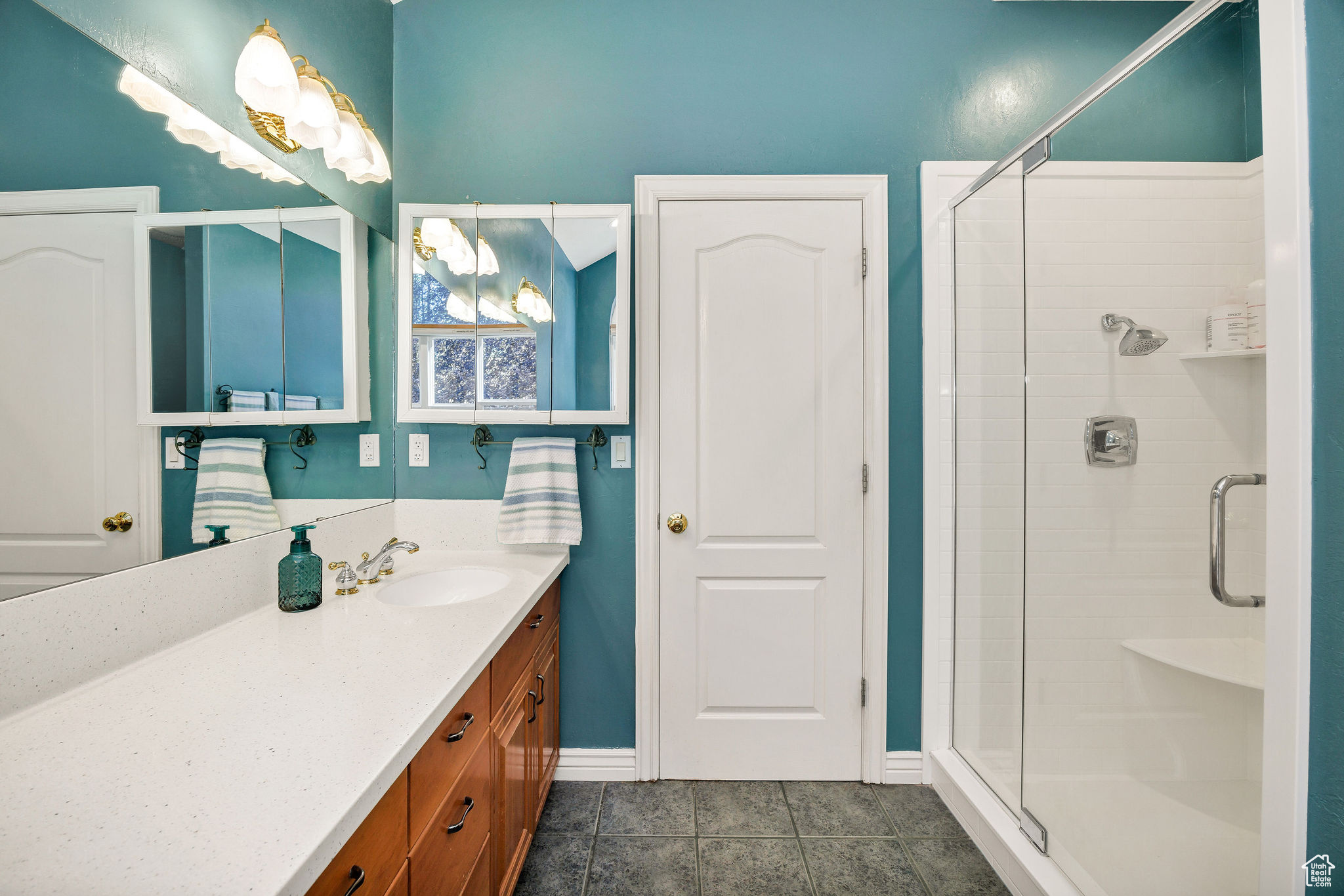 CANYON RIDGE - Residential