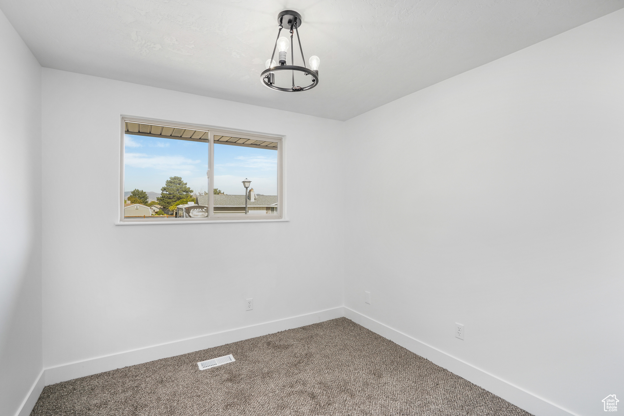 2583 W Surrey Rd, Taylorsville, Utah image 6