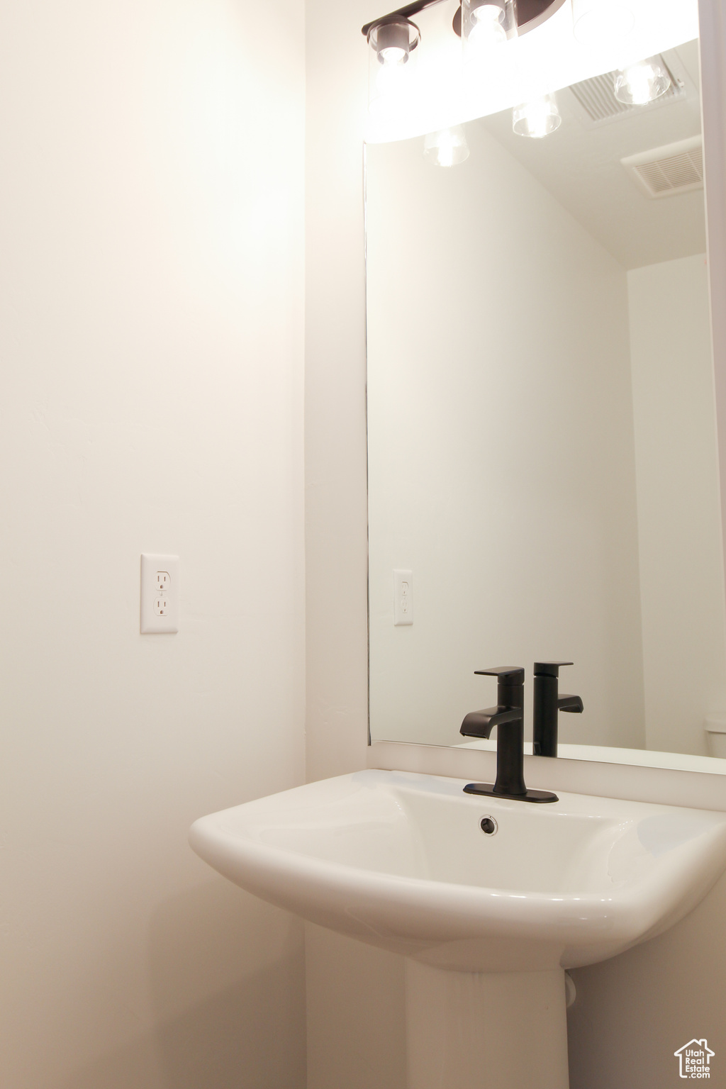658 E 2475, North Logan, Utah image 10
