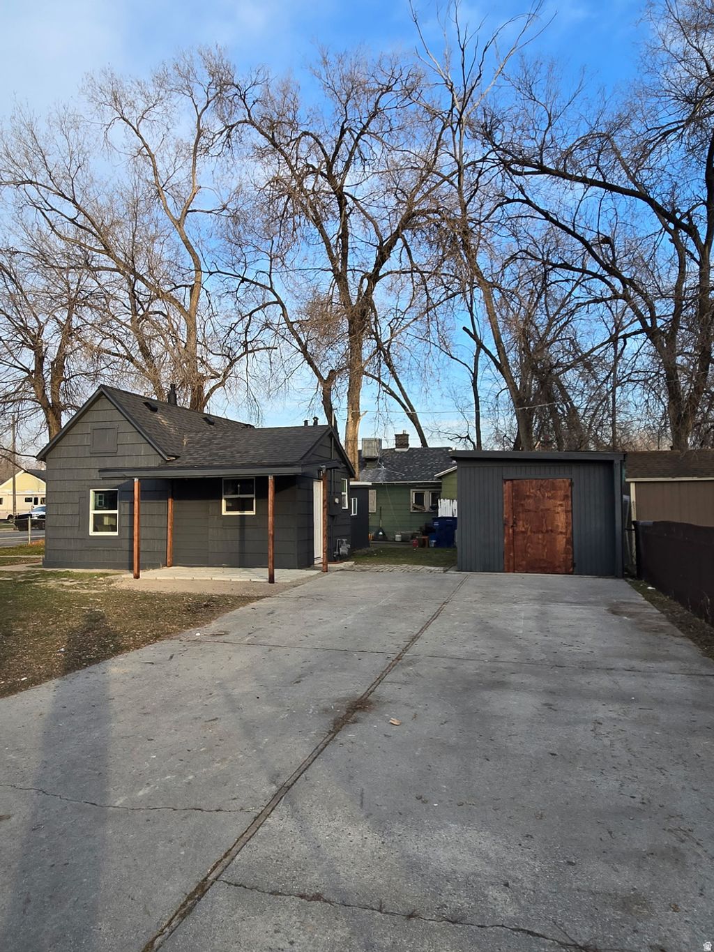 Photo of 1563 W INDIANA AVE, Salt Lake City, UT 84104 (MLS # 2152765)