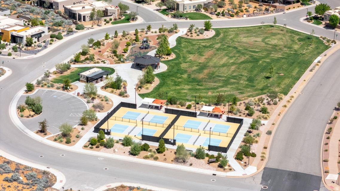 LEDGES OF ST GEORGE PH 7 - Residential