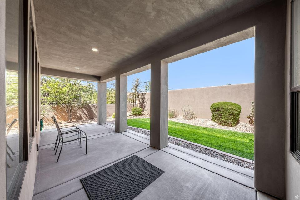 LEDGES OF ST GEORGE PH 7 - Residential