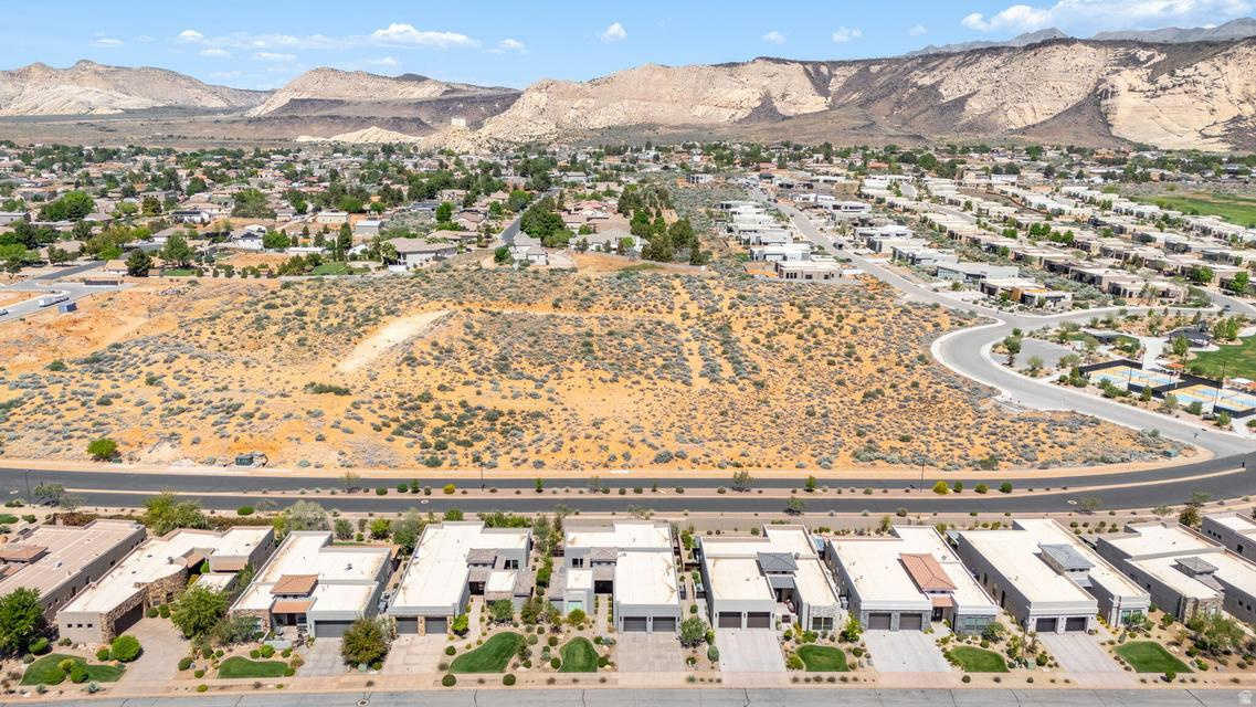 LEDGES OF ST GEORGE PH 7 - Residential