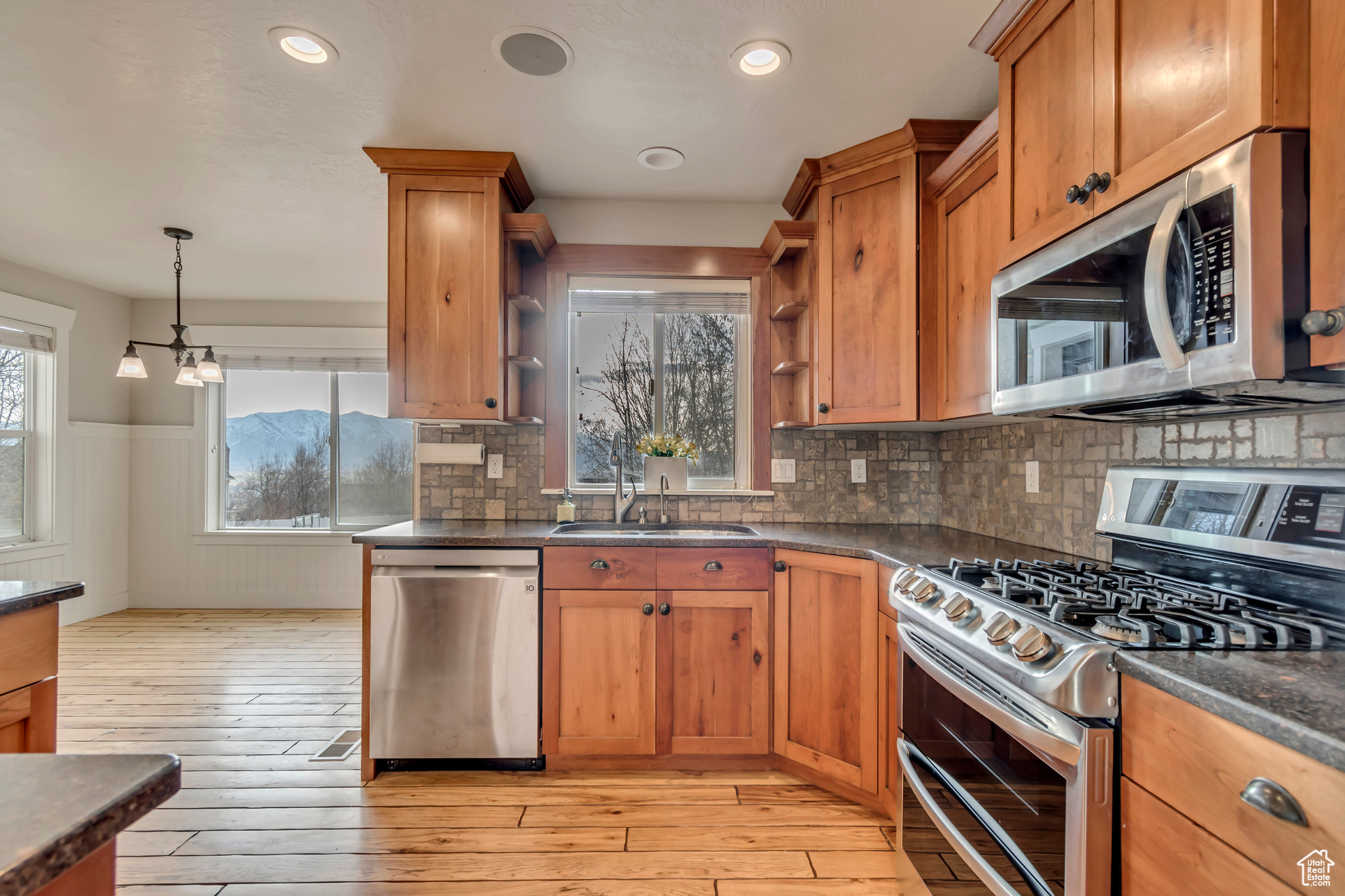 1135 Grandview Dr, Providence, Utah image 9