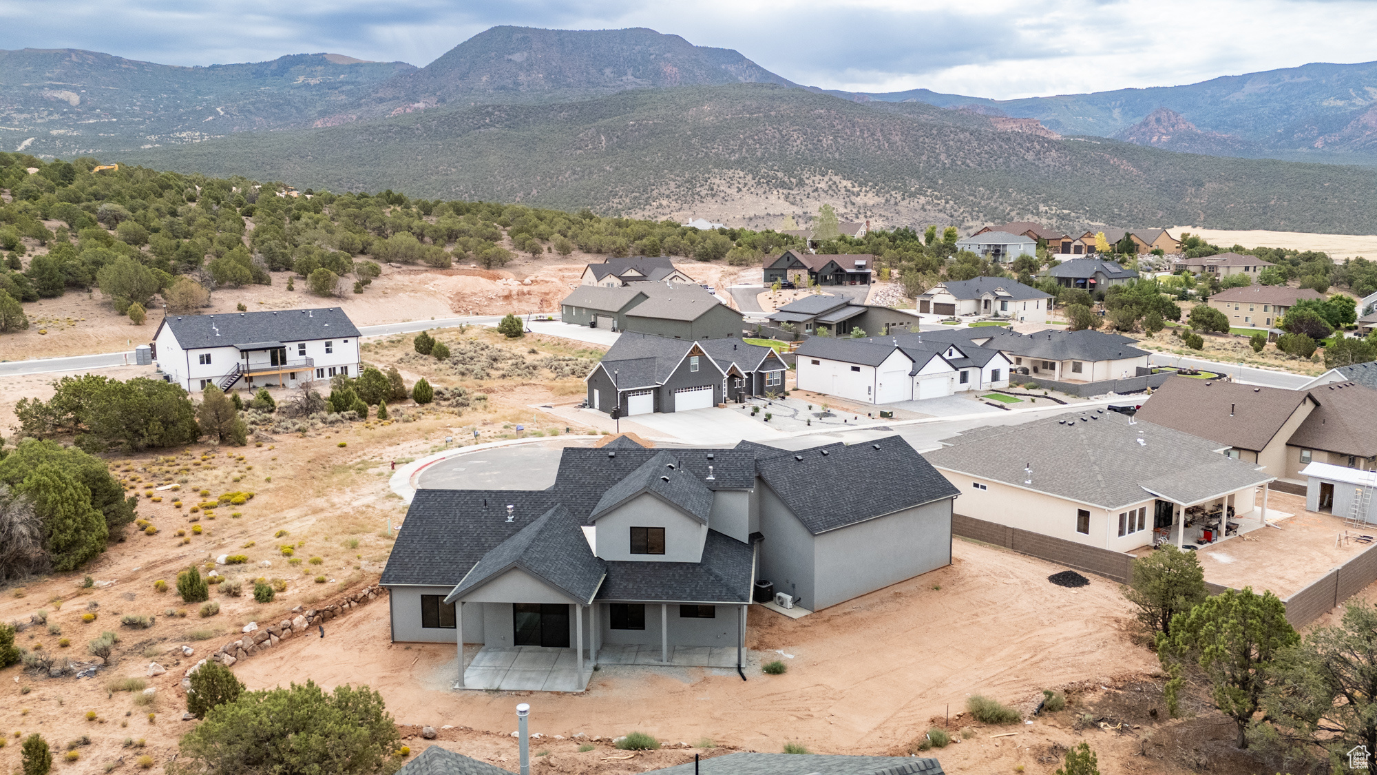 SADDLEBACK RIDGE - Residential