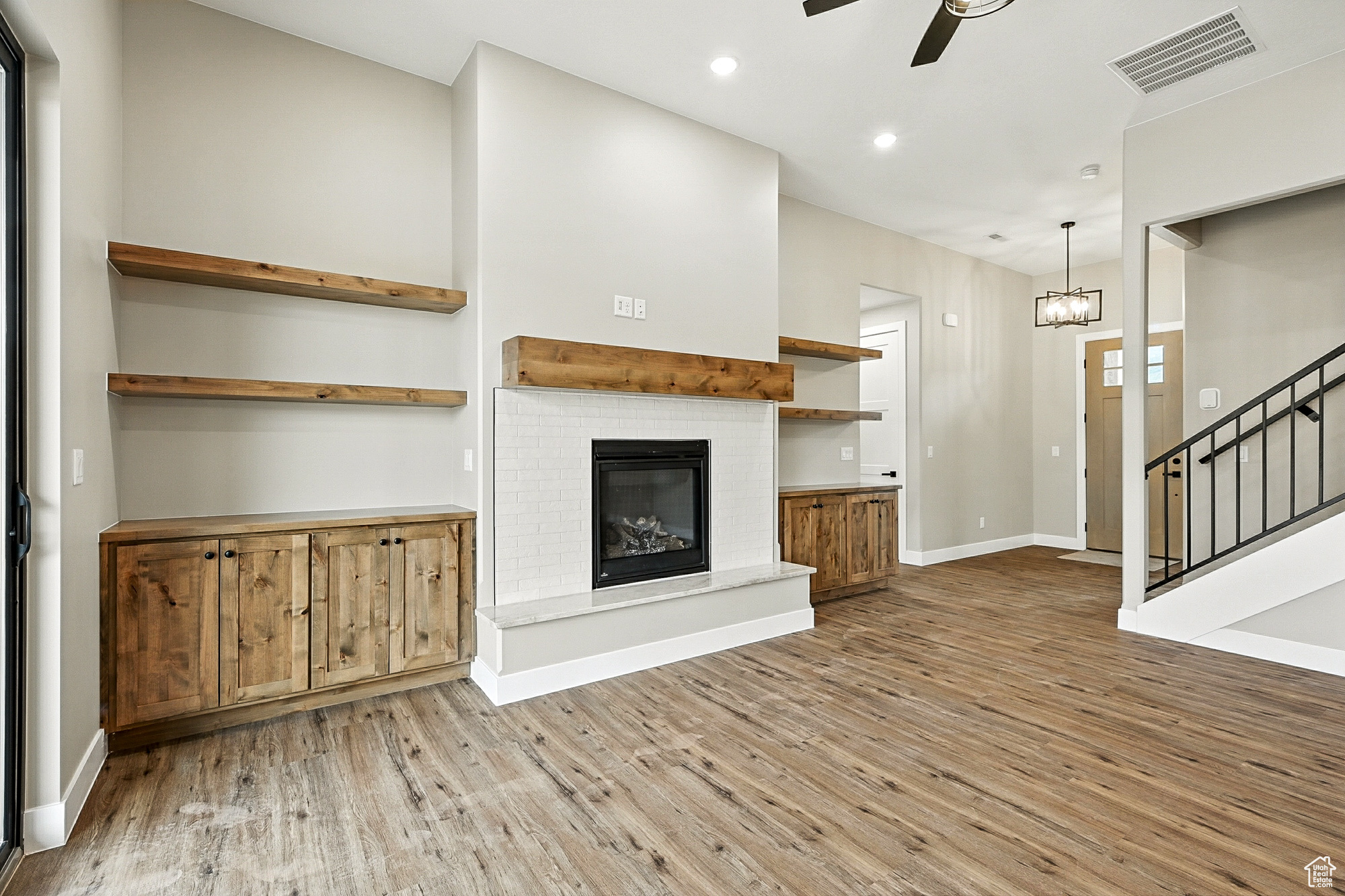 SADDLEBACK RIDGE - Residential