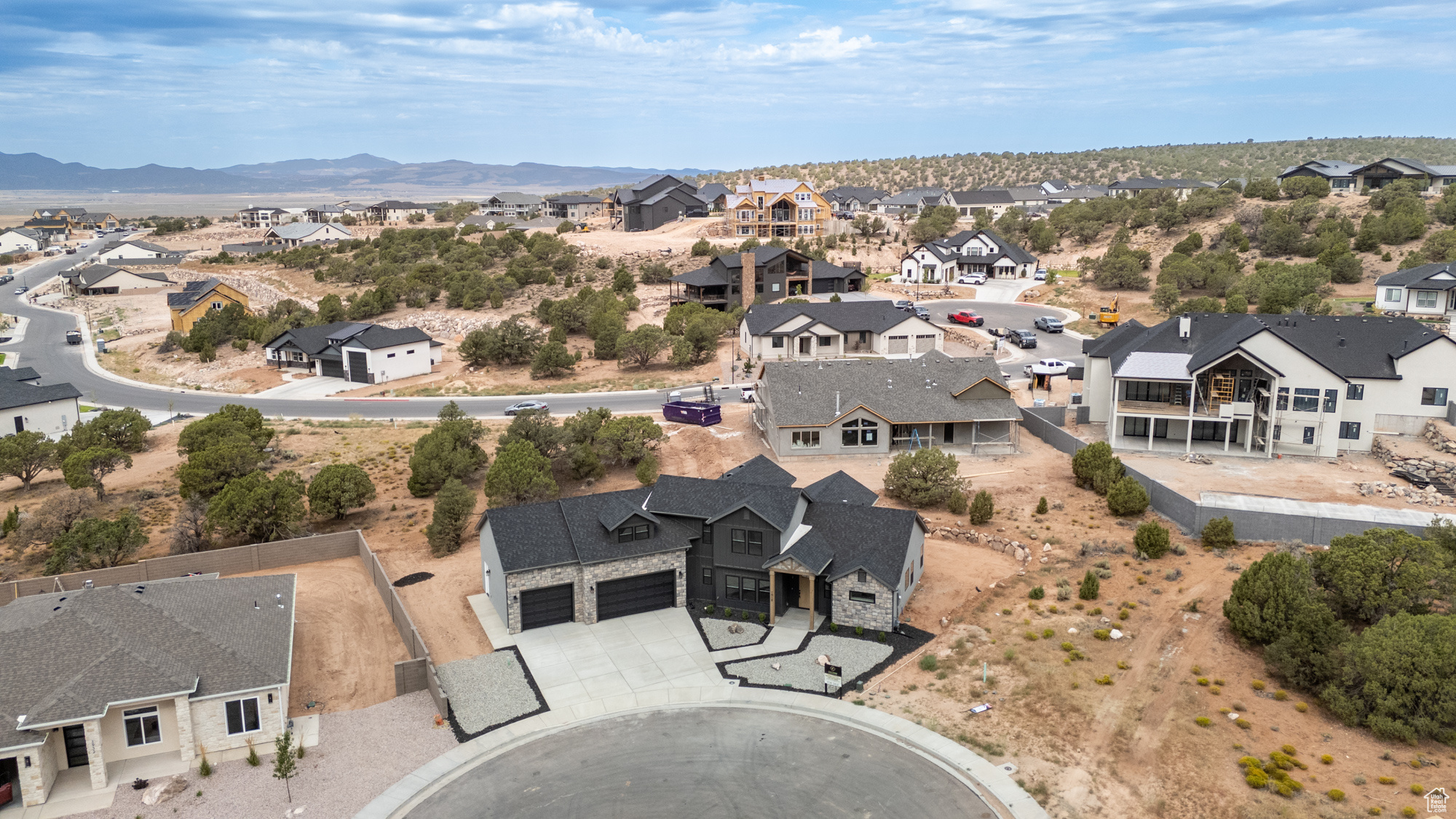 SADDLEBACK RIDGE - Residential