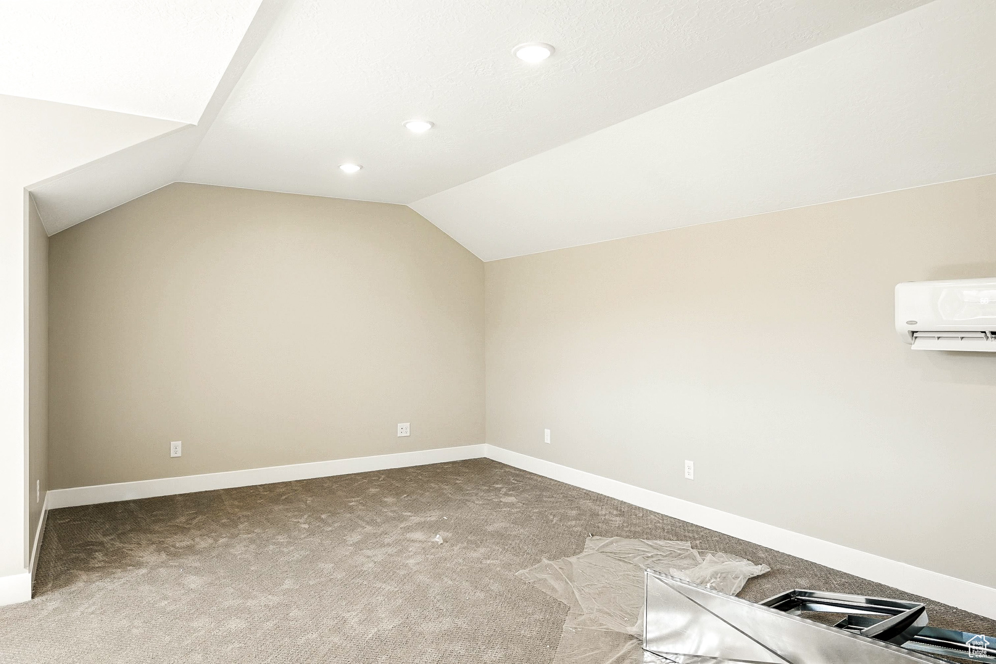 SADDLEBACK RIDGE - Residential