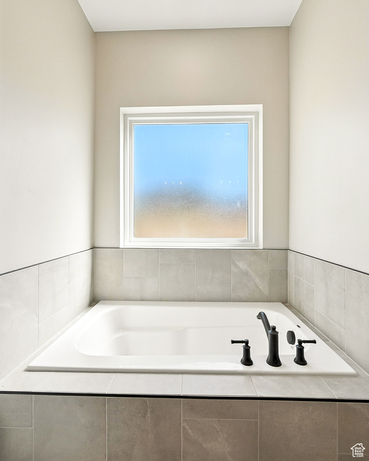 SADDLEBACK RIDGE - Residential