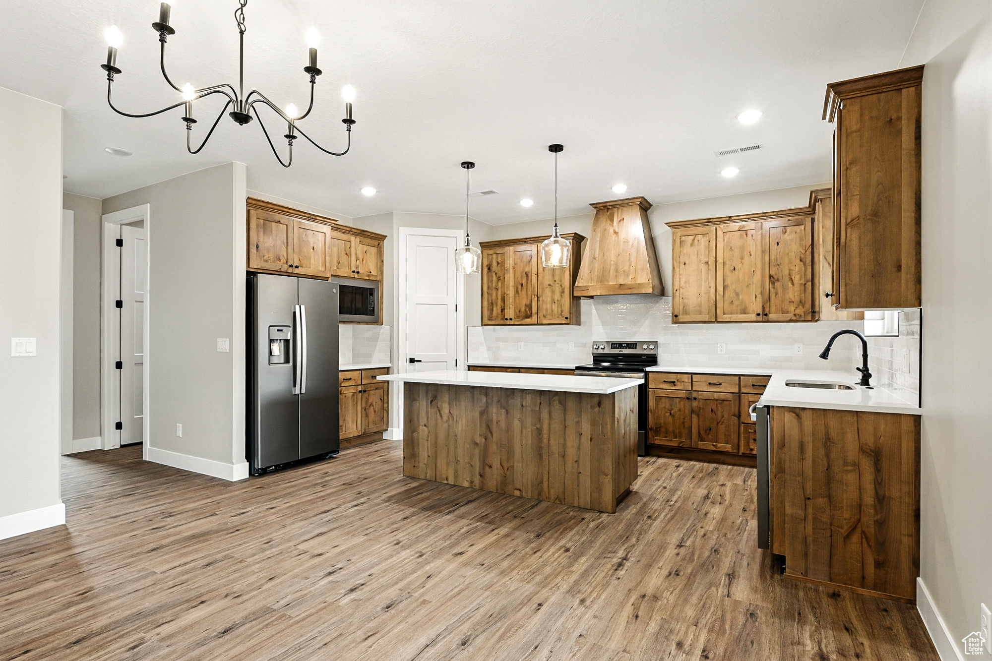 SADDLEBACK RIDGE - Residential