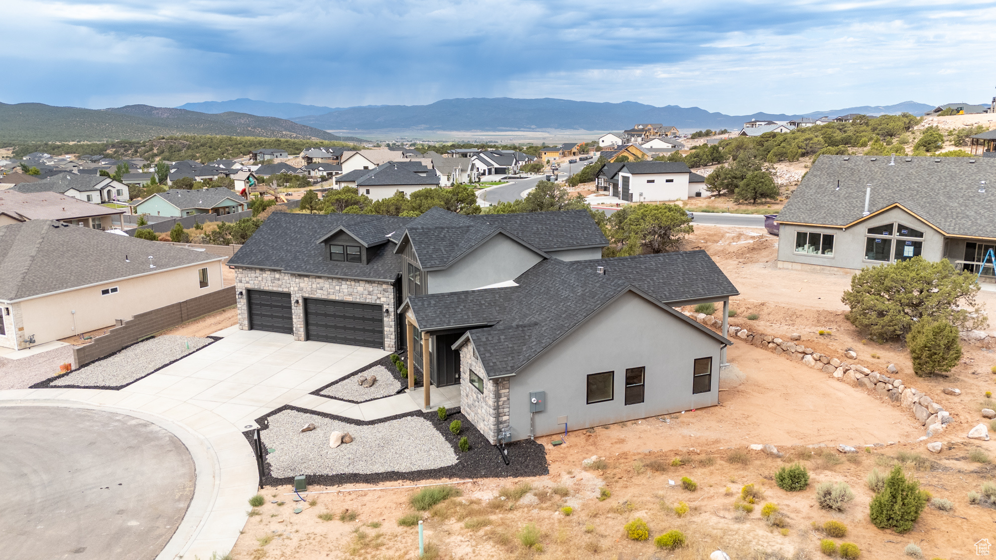 SADDLEBACK RIDGE - Residential