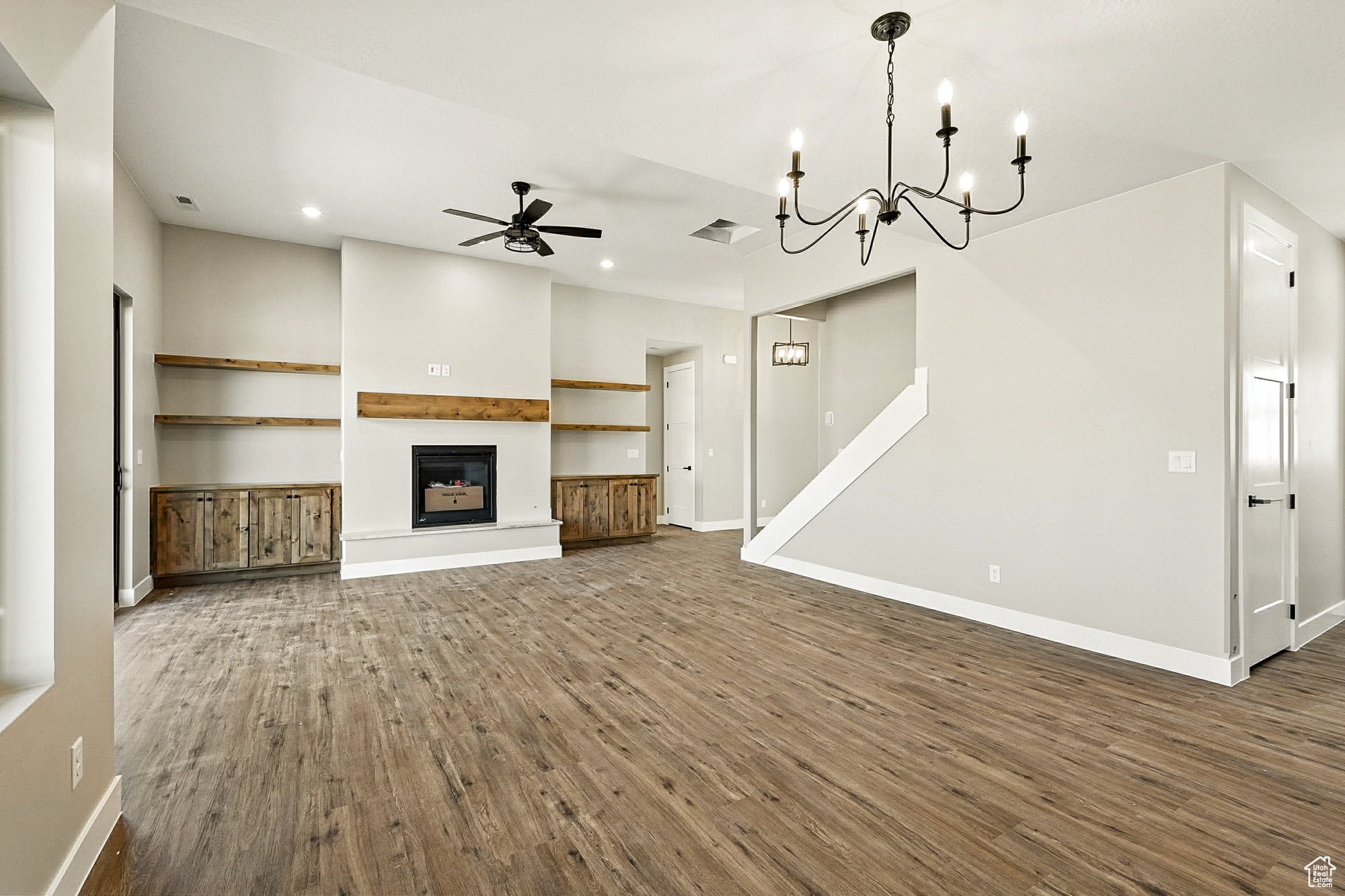 SADDLEBACK RIDGE - Residential