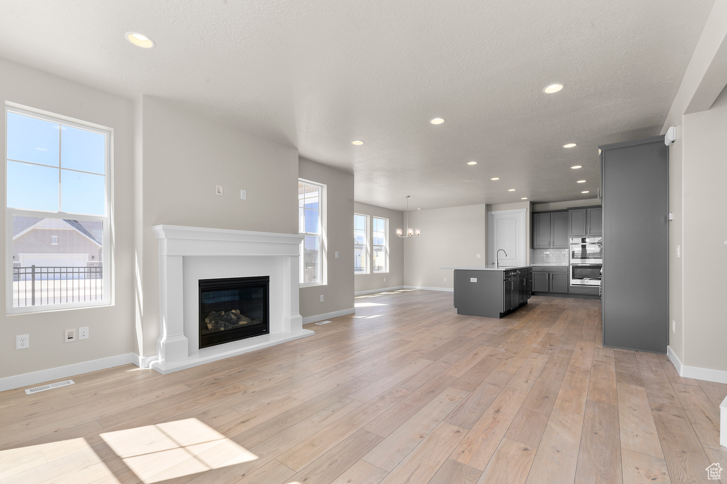 OVERLAND GARDENS D186 - Residential