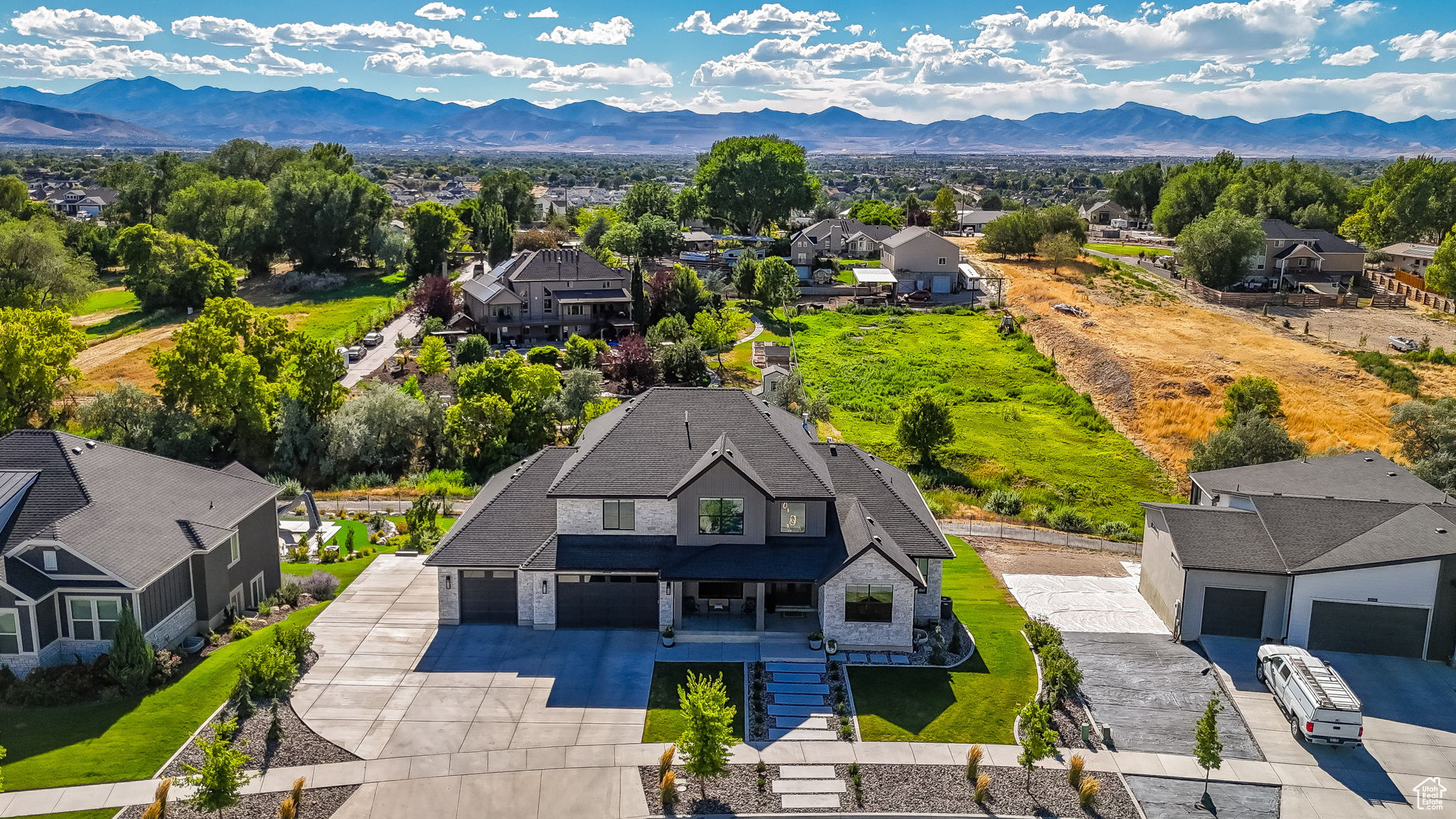 BIG WILLOW - Residential