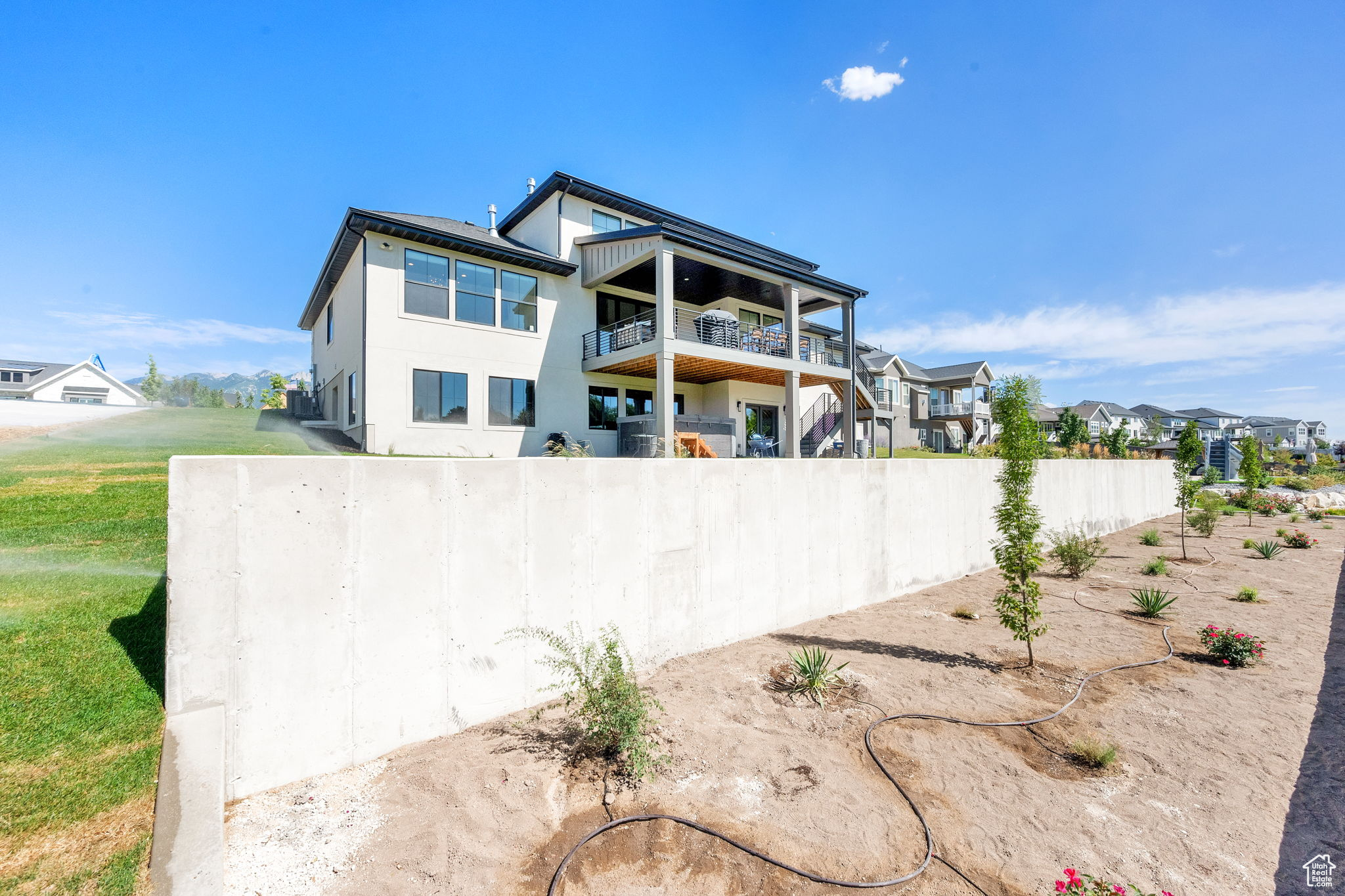 BIG WILLOW - Residential