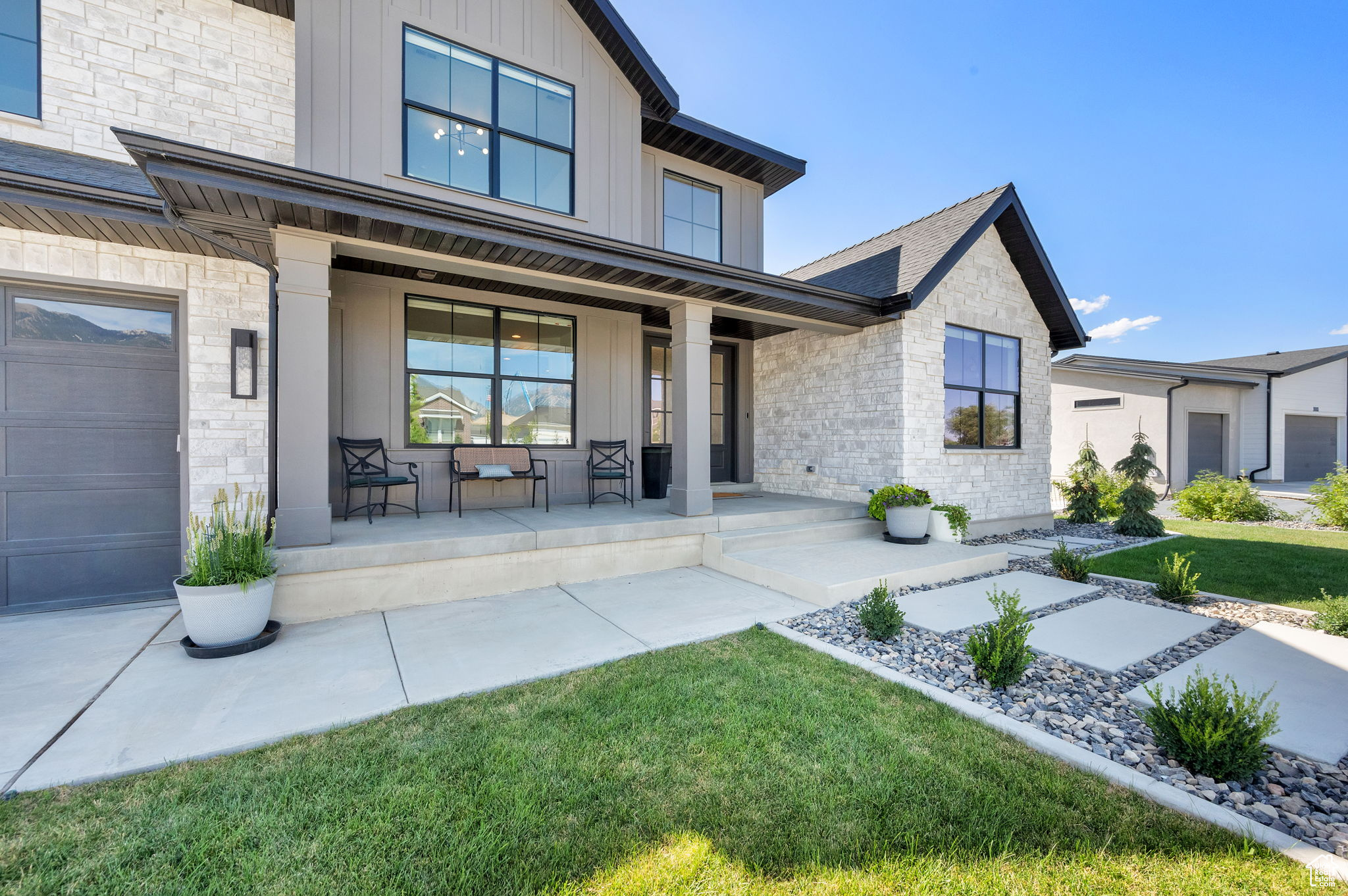 BIG WILLOW - Residential