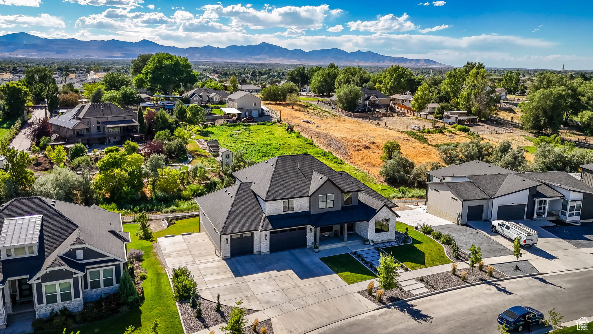 BIG WILLOW - Residential