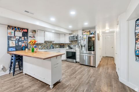 Tiny photo for 1661 WILLOWBROOK DR, Provo, UT 84604 (MLS # 2118282)
