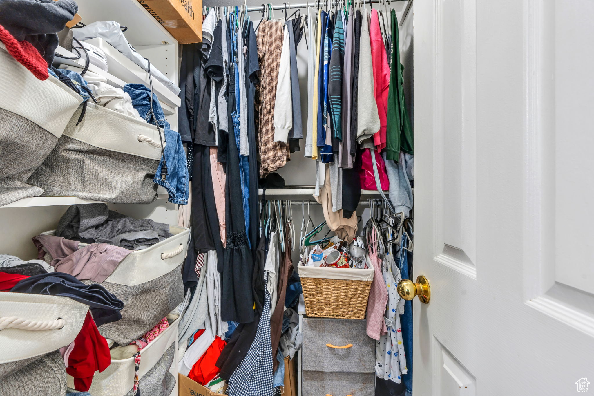 WILLOWBROOK HILL CON - Residential