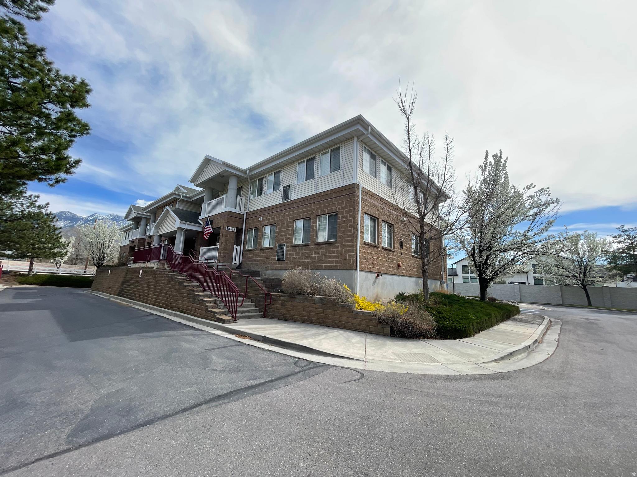 CRESCENT HEIGHTS CONDO - Residential