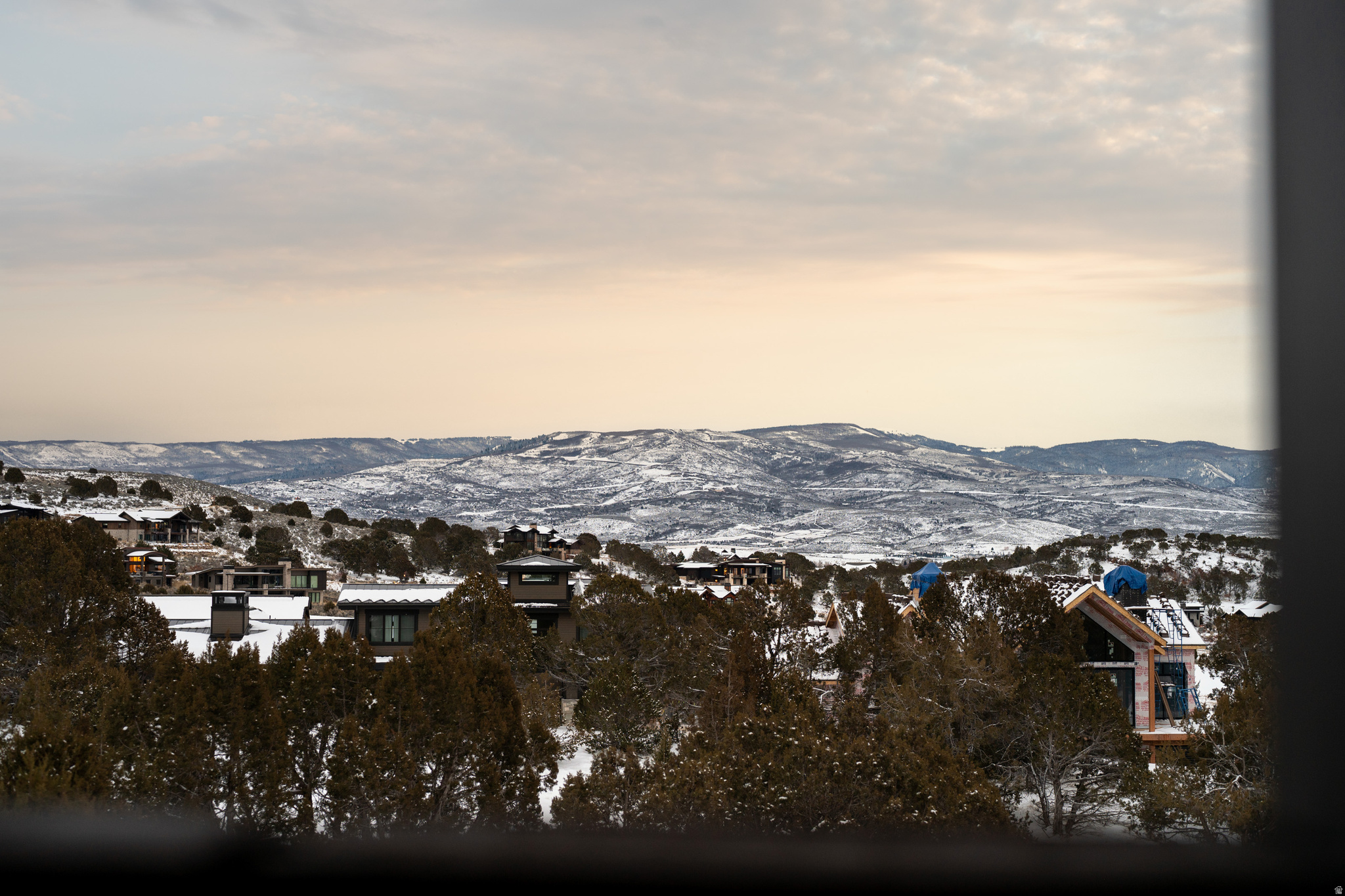 RED LEDGES - Residential