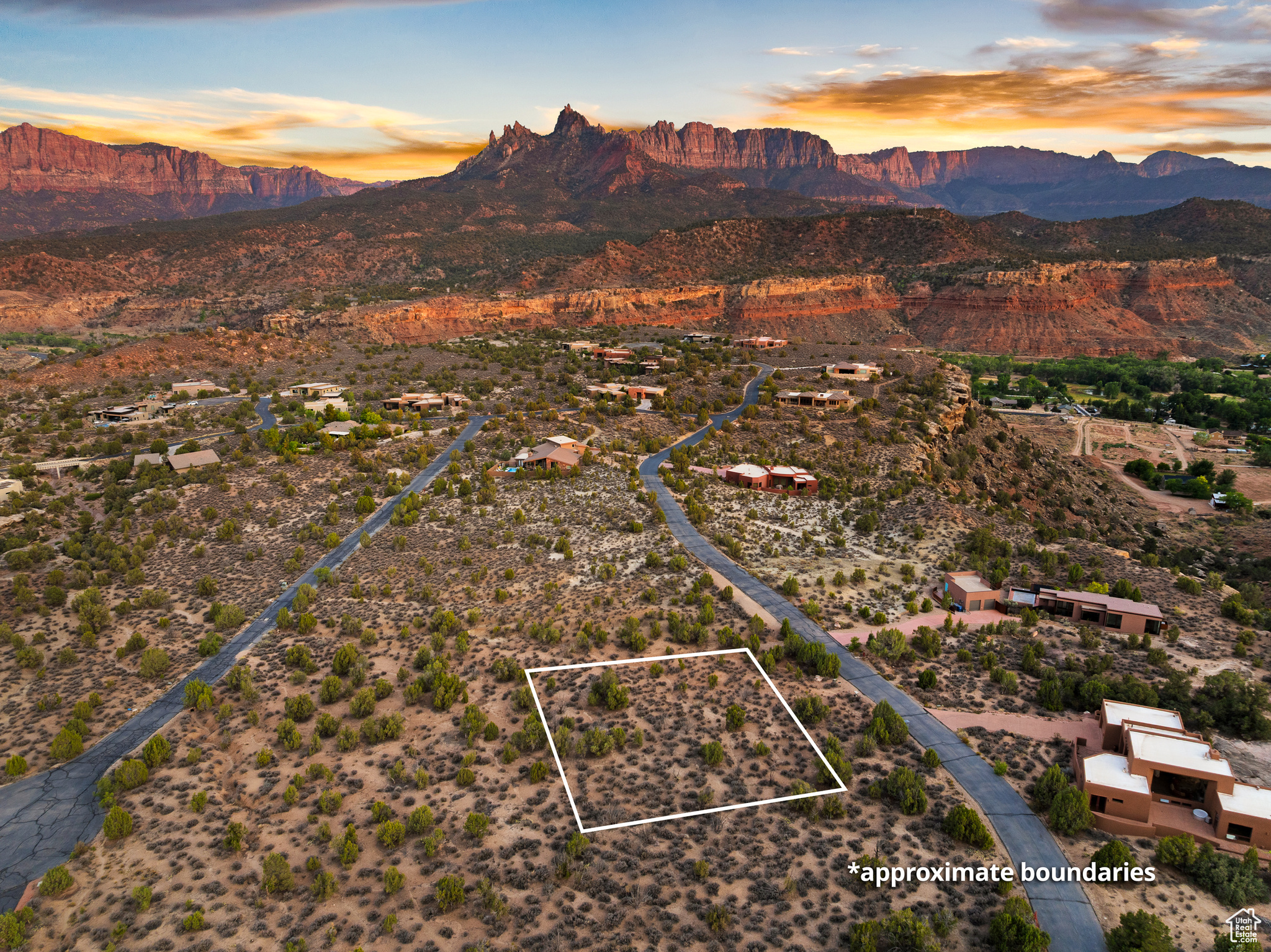 ANASAZI PLATEAU - Land