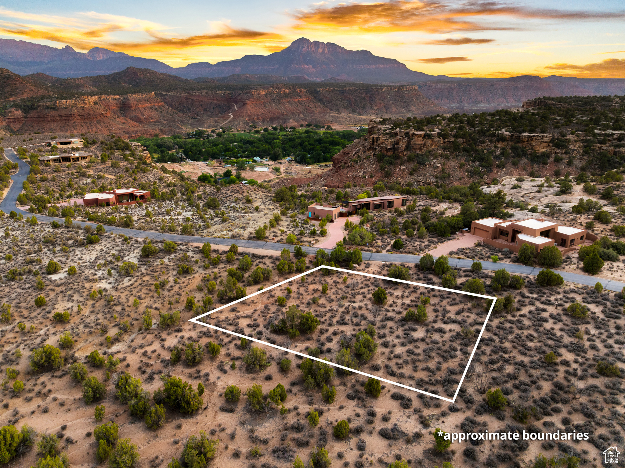 ANASAZI PLATEAU - Land