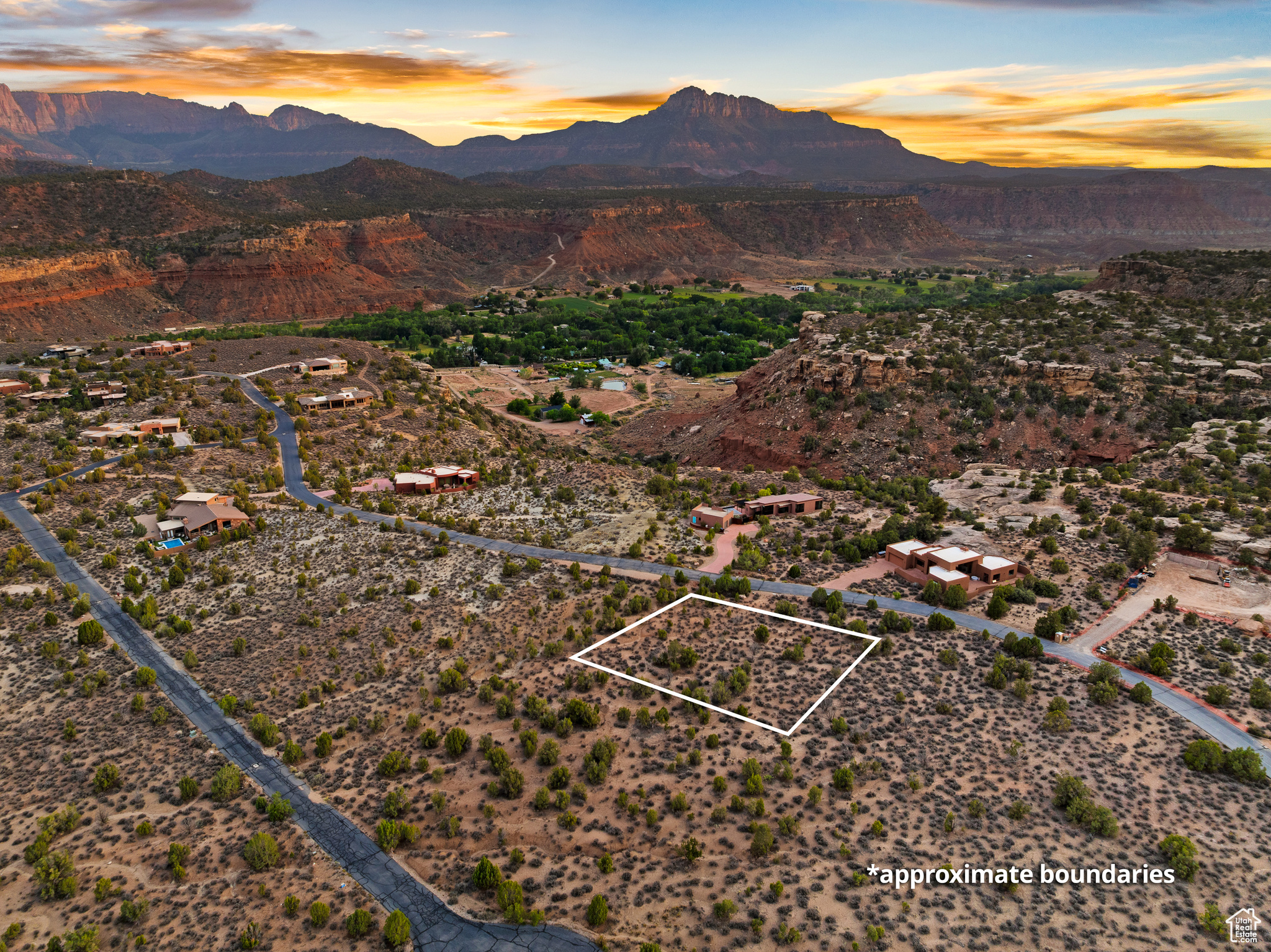 ANASAZI PLATEAU - Land