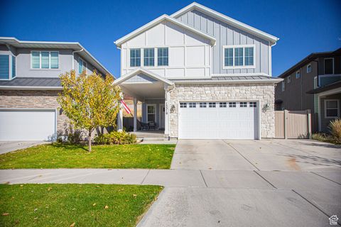 Photo of 15319 S PARK BLUFF WAY, Bluffdale, UT 84065 (MLS # 2119583) Photo of 15319 S PARK BLUFF WAY, Bluffdale, UT 84065 (MLS # 2119583)