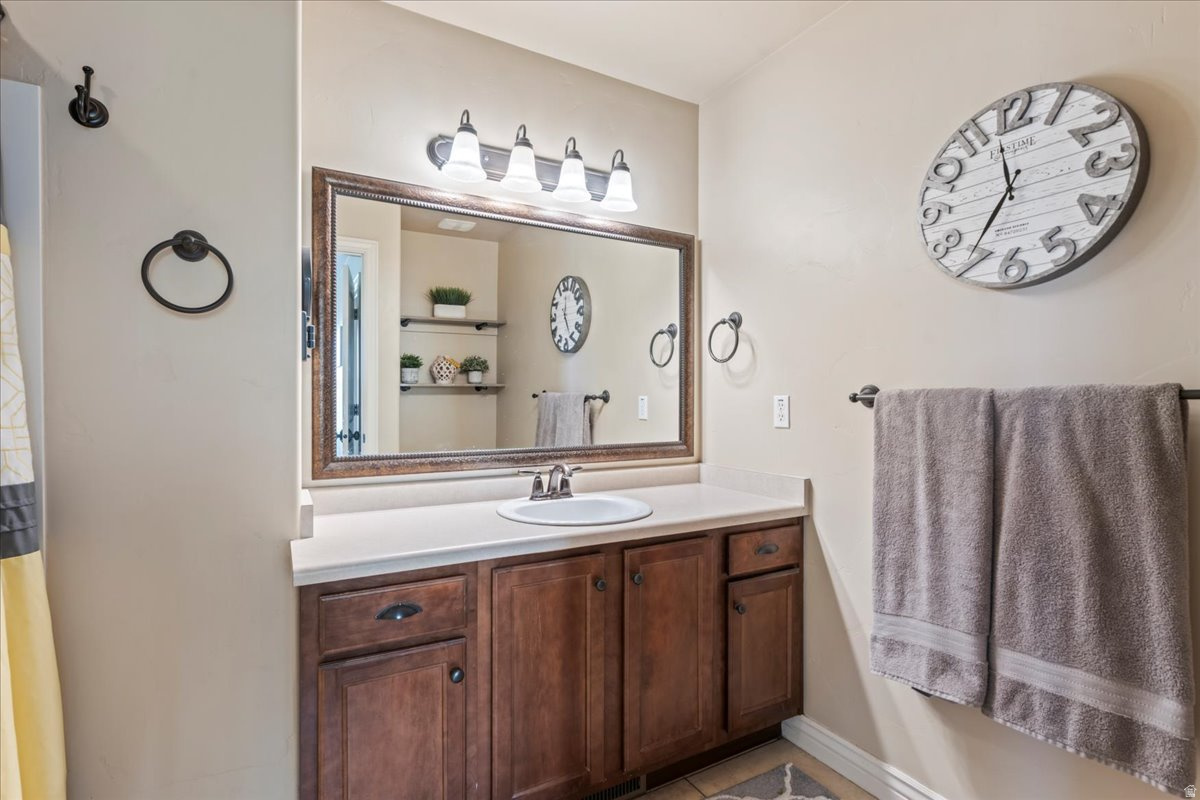 KENNECOTT - Residential