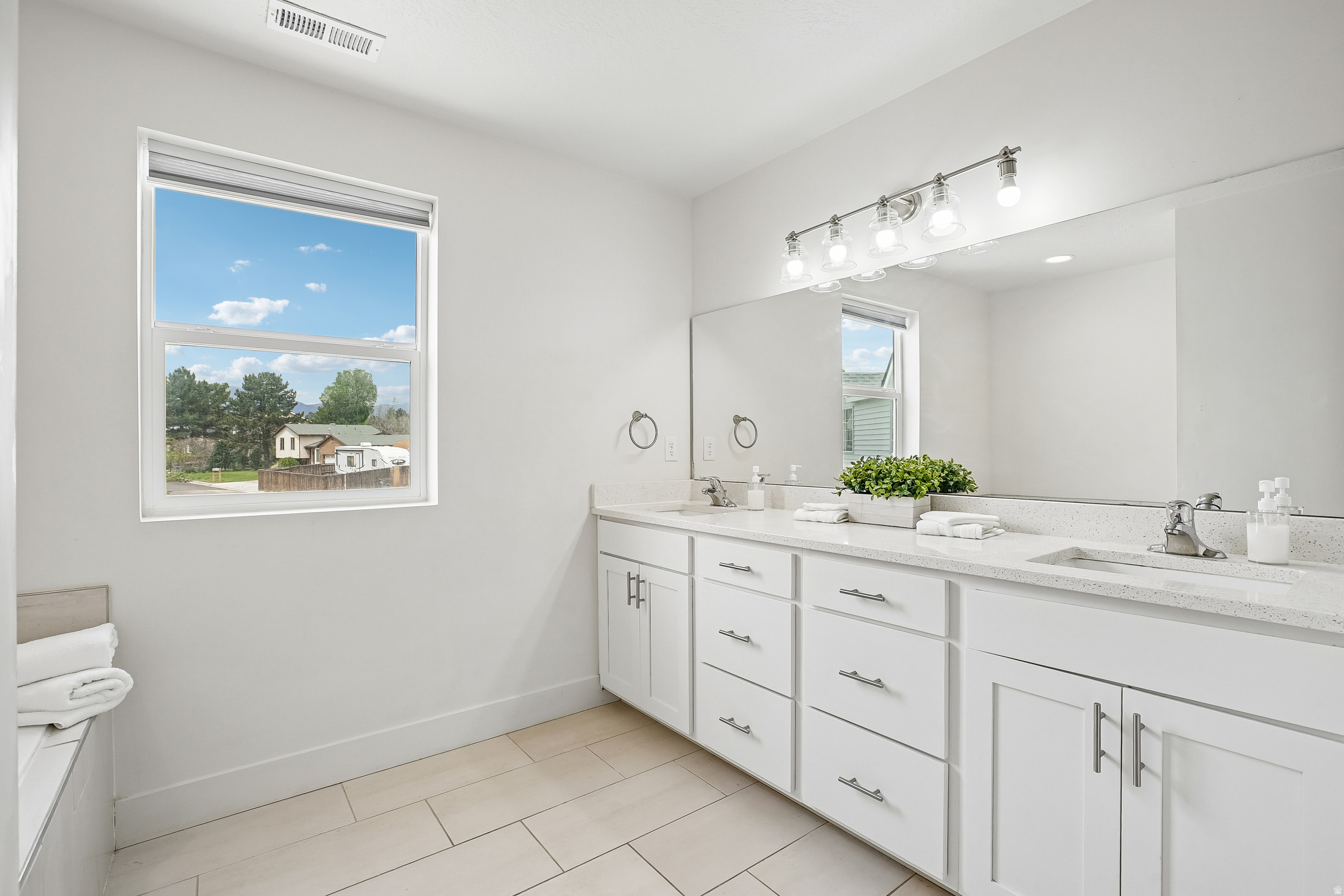 GLENMOOR - Residential