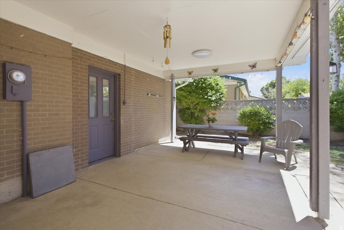 COLONY WEST - Residential