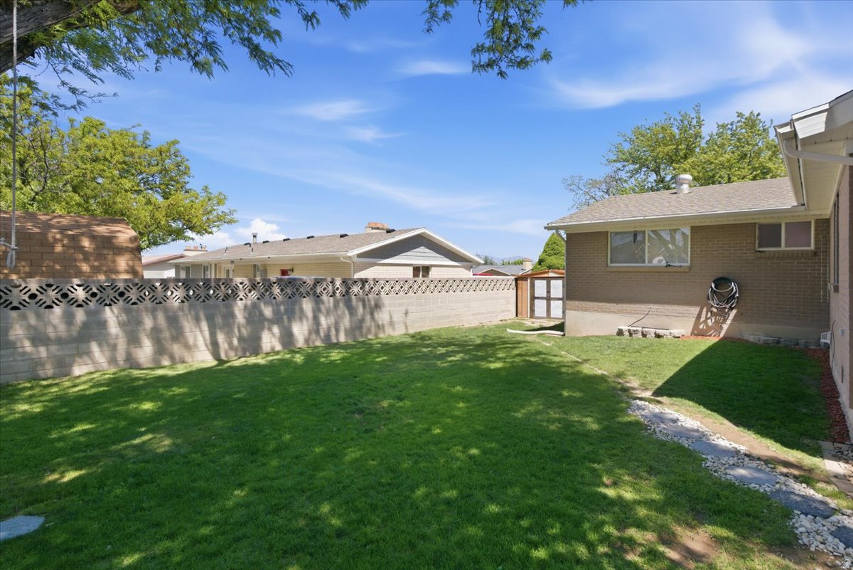 COLONY WEST - Residential