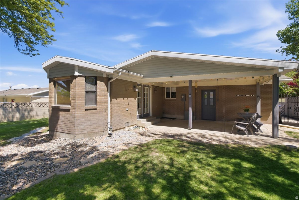 COLONY WEST - Residential