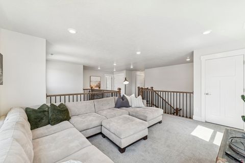 Tiny photo for 1128 N SPRINGER VIEW LOOP, Midway, UT 84049 (MLS # 2131376)