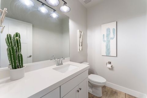 Tiny photo for 1128 N SPRINGER VIEW LOOP, Midway, UT 84049 (MLS # 2131376)