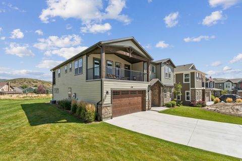 Tiny photo for 1128 N SPRINGER VIEW LOOP, Midway, UT 84049 (MLS # 2131376)