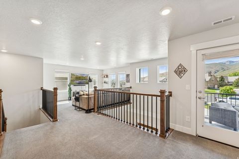 Tiny photo for 1128 N SPRINGER VIEW LOOP, Midway, UT 84049 (MLS # 2131376)