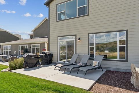 Tiny photo for 1128 N SPRINGER VIEW LOOP, Midway, UT 84049 (MLS # 2131376)
