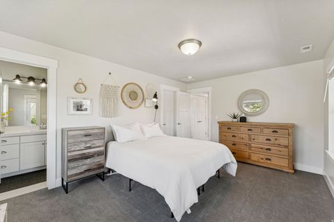 Tiny photo for 1128 N SPRINGER VIEW LOOP, Midway, UT 84049 (MLS # 2131376)