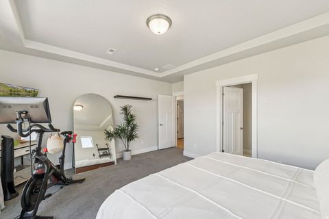 Tiny photo for 1128 N SPRINGER VIEW LOOP, Midway, UT 84049 (MLS # 2131376)