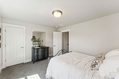 Tiny photo for 1128 N SPRINGER VIEW LOOP, Midway, UT 84049 (MLS # 2131376)