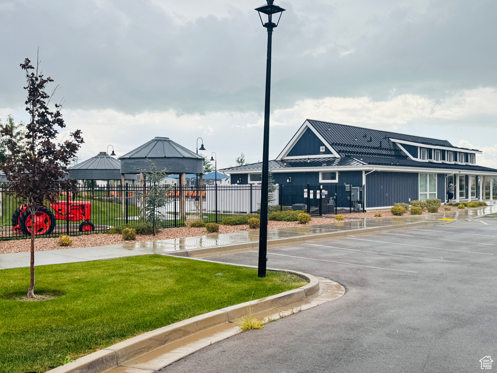 SPRING RANCH - Residential